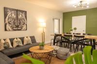 Oia House Brickell Beach 10 minutes Pool Location - B&B Miami