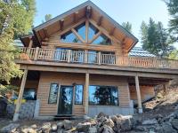 Christy's Cottage, Waterfront w/Slide & Ice Shanty - B&B