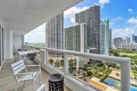 Big Energy! Water Views and Newly Renovated! - B&B Miami