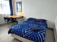 B&B Melbourne - PROMO! Near Train Station, FREE WIFI! - Bed and Breakfast Melbourne