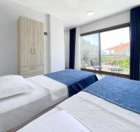 Triple Room with Sea View