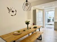 Saltwater Pearl - A charming 4 bed townhouse - B&B