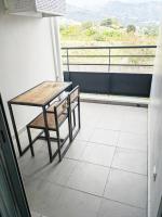 LE 5ème AS // F2 Totalement refait à neuf - B&B Saint-Denis