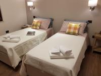 Doppel-/Zweibettzimmer mit eigenem Bad