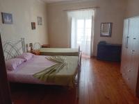 T2 N16 Ref 006 - B&B