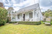 Libeau Cottage - Akaroa Holiday Home - B&B
