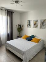 Chambre avec salle de bain privée dans villa avec garage - Chambres d’hôtes Manosque