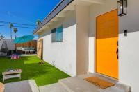 Lady Luck Oasis Large Pool Central Dogs Welcome - B&B Las Vegas