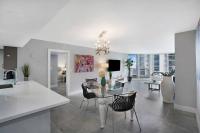 B&B Miami - Blue Moon! In the lap of luxury and brand new! - Bed and Breakfast Miami