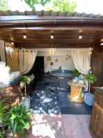 Apartamenty Jagodzianka - Jacuzzi,Sauna,Hot-bania,E-Bike ,Tężnia - B&B Ustrzyki Dolne
