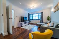 Modern Spacious 4 Bed Hayes Home with Free Parking - B&B