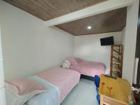 Double or Twin Room with Mountain View