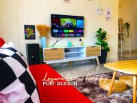 Laguna Damai Homestay PD - 3BR, Near Beach, Pool, Astro, Netflix, WiFi - Chambres d'hôtes Port Dickson