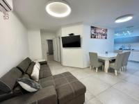 Luxury 3 Rooms Apartament - NearTheSea Bat Yam - B&B