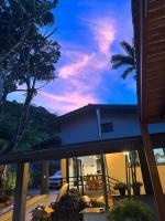 Casa térrea com acessibilidade em Juquehy com piscina climatizada e hidromassagem - B&B