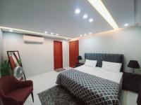 Con Stay Luxury Apartments Bahria Town Lahore - Bed and Breakfast
