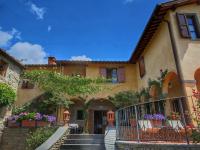 B&B Loro Ciuffenna - Majestic Farmhouse in Loro Ciuffenna with Pool - Bed and Breakfast Loro Ciuffenna