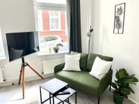 B&B Schwerin - ENDLESS: Studio mit Netflix + Workstation im Zentrum - Bed and Breakfast Schwerin