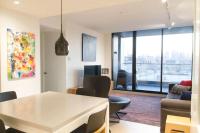 B&B Melbourne - Modern Spacious 2BD2Bath - Stunning City Views! - Bed and Breakfast Melbourne