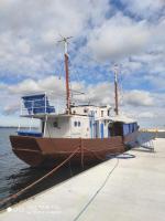 Houseboat GDY-50, dom na wodzie z sauną i jacuzzi - Chambres d’hôtes