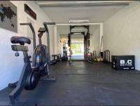 Central sommardröm Visby(AC,Jacuzzi, Bastu,Elbil) - Bed and Breakfast Visby