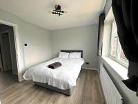 New Stylish 2 Bedroom House - Chambres d’hôtes