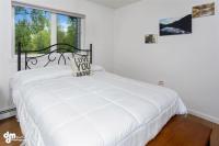 Kamer met Queensize Bed en Gedeelde Badkamer