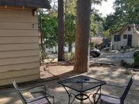 B&B Hot Springs - #07 - Lakeview One Bedroom Cottage-Pet Friendly - Bed and Breakfast Hot Springs