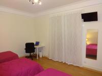 Dreibettzimmer mit eigenem Bad