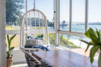 Absolute Oceanfront Yamba - oceanstays - B&B Yamba