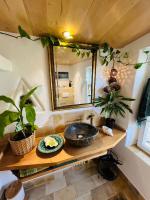 B&B Bruckberg - Bali-Style Tinyhaus am Wald - Bed and Breakfast Bruckberg