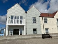 Ocean View Suite - Near Hythe - On Beach Seafront - Private Parking - B&B Dymchurch