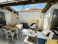 Le Confidentiel - terrasse et garage privé - B&B
