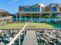 Beautiful Lake Views with Pontoon - Ferienwohnung