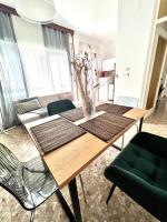 Ultimo piano con parcheggio - Ferienwohnung Triest