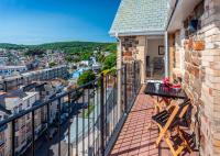 Superb sea front apartment with great sea views - B&B