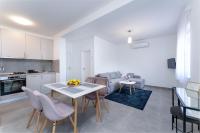 Sunrise & Sunset Apartmani - Self Check In - B&B Osijek