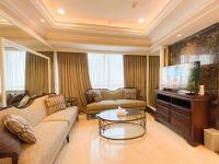The Jewel of La Casa III - B&B