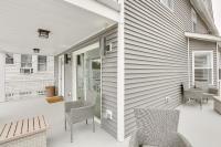 Wildwood Home with Deck - Walk to Beach and Boardwalk! - Bed and Breakfast Wildwood