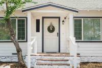 Entire 2 Bedroom Pet Friendly Cottage Home - B&B Alpine