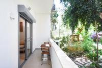 Magic Lily by HolyGuest - B&B Tel Aviv