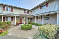 Anacortes Condo - Walk to Town, Marina, and Bay! - B&B