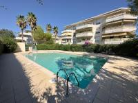 B&B Villeneuve-Loubet - Regent Côte d'Azur air-conditioned, pool, garden & parking - Bed and Breakfast Villeneuve-Loubet