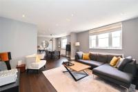 B&B London - Large 3 Bedroom Covent Garden Apartment - Bed and Breakfast London