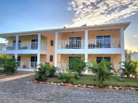 Bella Villa Roomy apartment at 5 min walk to the beach - B&B