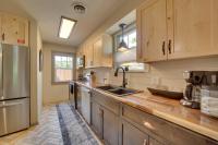 Less Than 1 Mi to Dtwn Home with Deck in Clarkdale! - Chambres d’hôtes Clarkdale