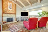 Scenic Santa Fe Vacation Rental w/ Views + Hot Tub - Chambres d'hôtes Santa Fe