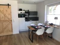 FeWo Hafenkoje am Timmeler Meer in Großefehn - B&B Timmel