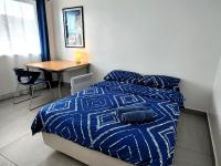 PROMO!!! 2-Bedroom Home Near Airport, Train Station! - Ferienwohnung