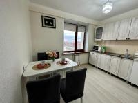 B&B Ust-Kamenogorsk - 2 bedroom apartment 2 комн-я Казыбек би - Bed and Breakfast Ust-Kamenogorsk